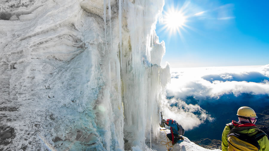 Glacial Peaks & Alpine Trekking